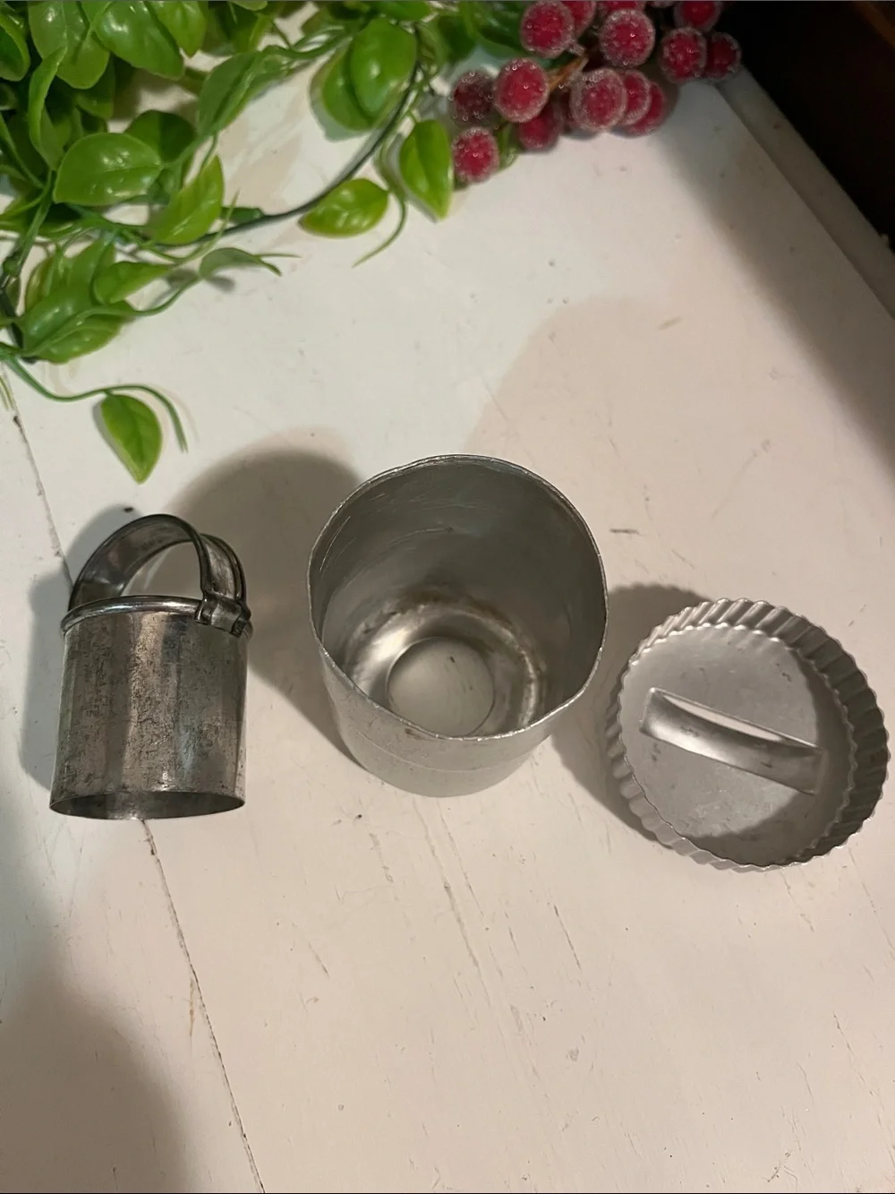 VTG Biscuit Cutters (3) - Globe “A1” Biscuit Mix Advertisement - Patent Pending